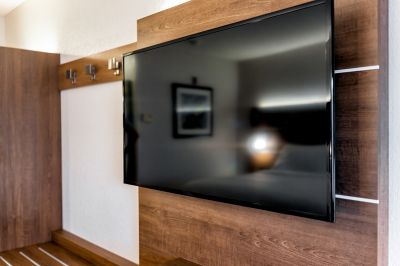 Wall Mount Tv Installation detail